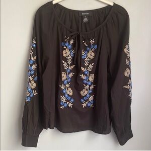 Karen Kane Black Peasant Blouse Floral
Embroidered Tie Front Size Medium